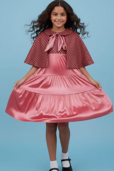 صورة فستان قطعتين احمر بربطة عنق والوشاح الراقي